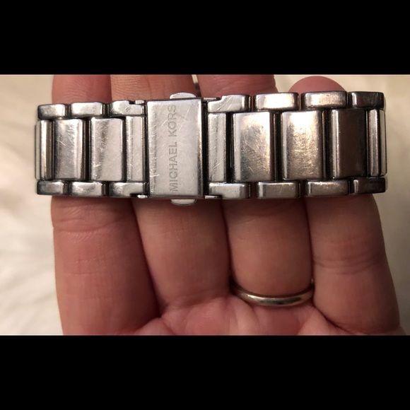 Michael Kors watch - Picture 2 of 2